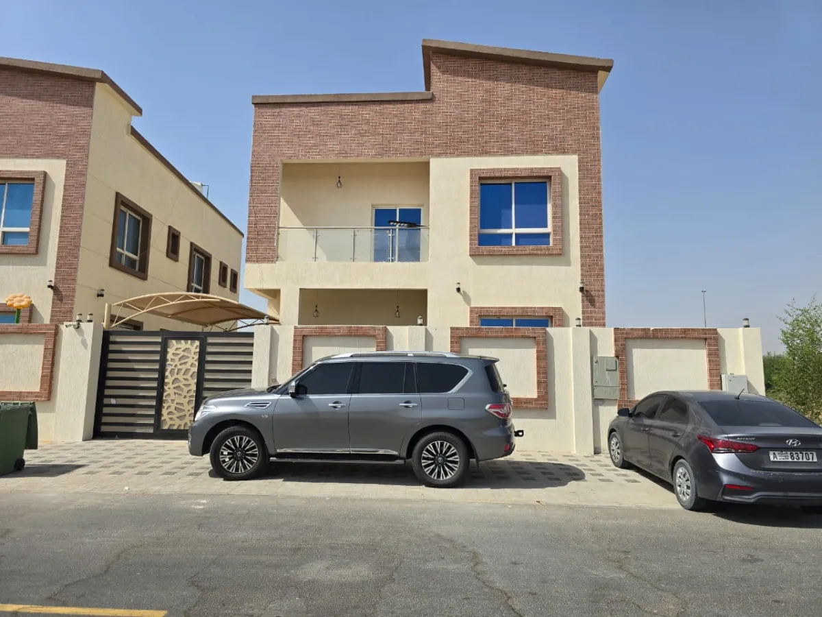 فيلا بالزاهية بالعفش