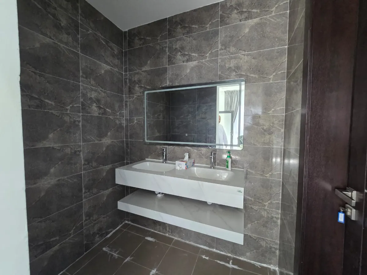 فيلا بالزاهية بالعفش