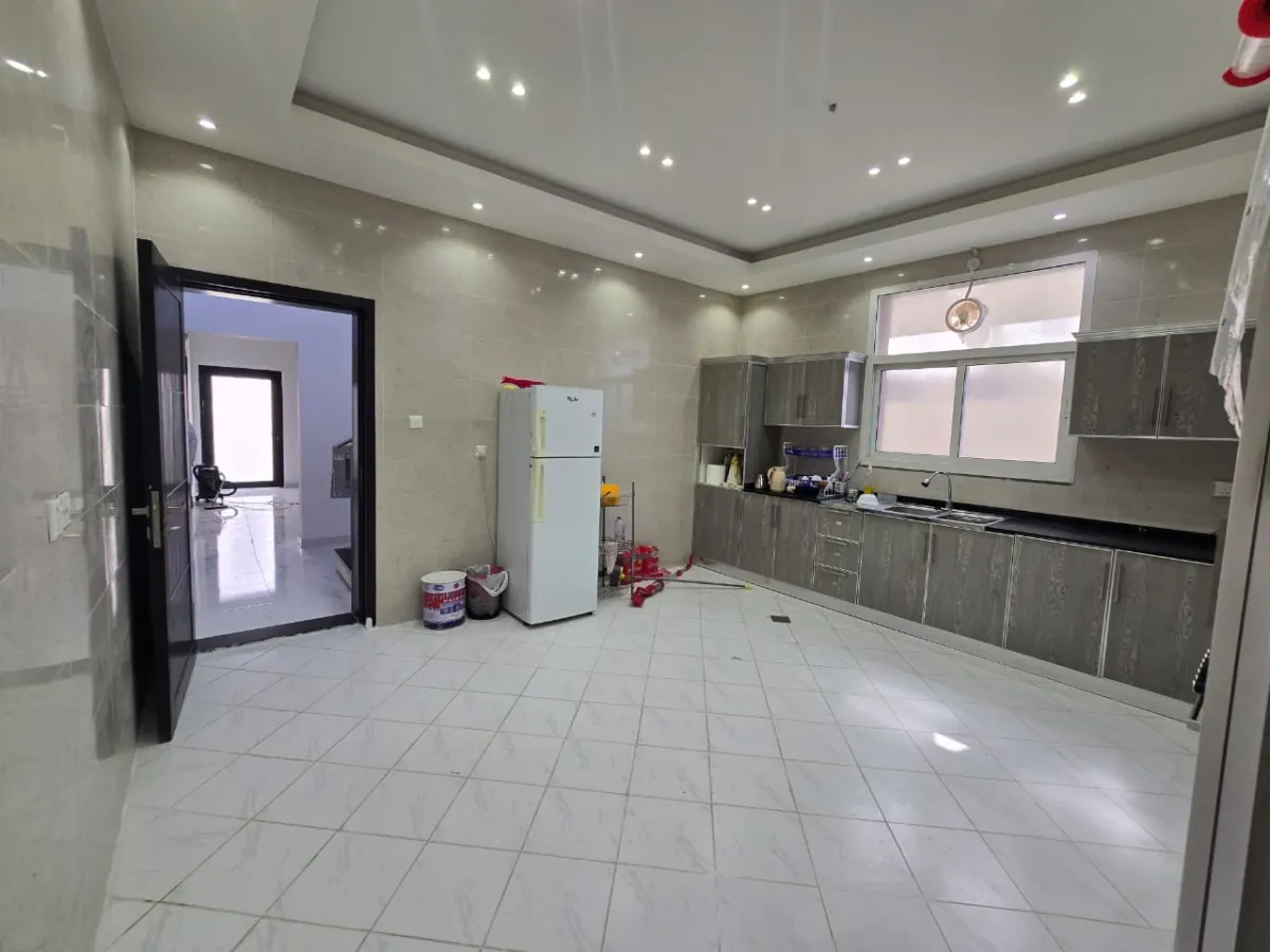 فيلا بالزاهية بالعفش