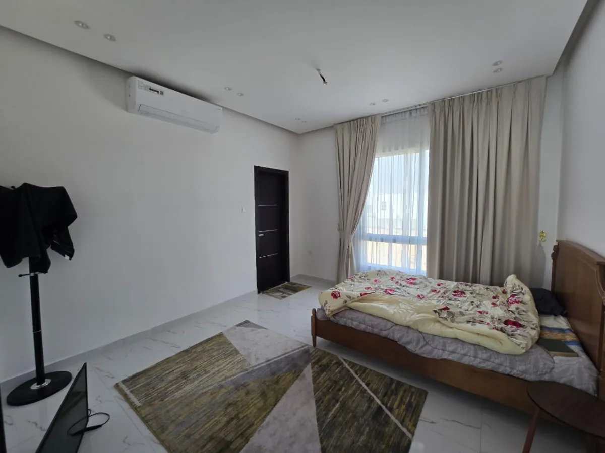 فيلا بالزاهية بالعفش